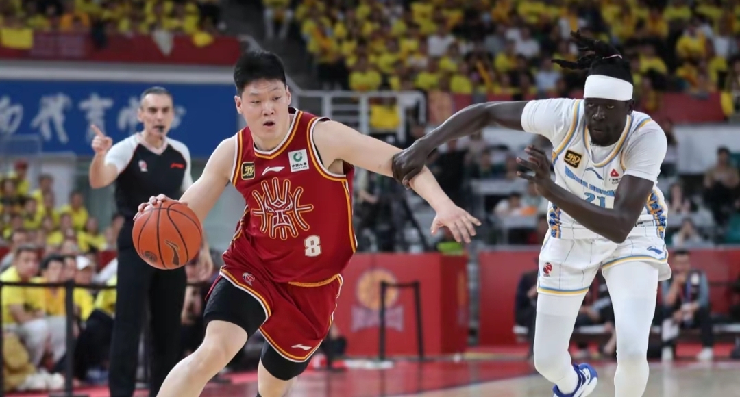 赛前斯图加特防线松动——CBA季后赛节点到来，引发热议，训练强度明显提升的简单介绍