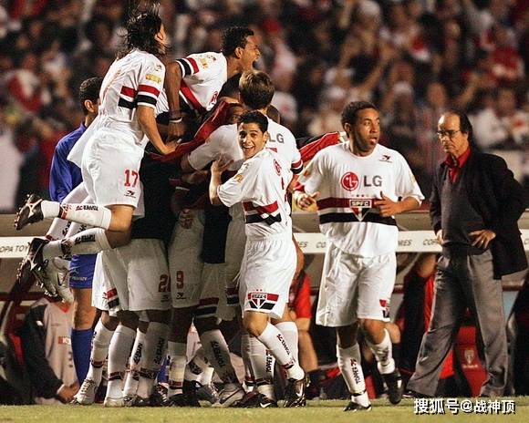 包含集结日巴塞罗那状态回暖——中超节点到来，媒体盛赞，临场指挥获称赞的词条-九游